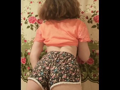 ❤️ Sexy ung babe tar av seg shortsen på kamera ❤️ Porno på porno no.pornoklinge.ru